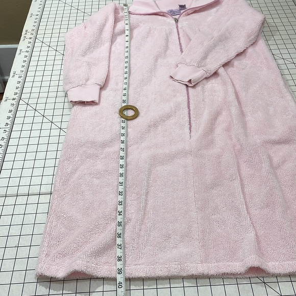 Intimate Appeal pink terry/chenille with zipper front and high neck, pockets - Picture 6 of 12